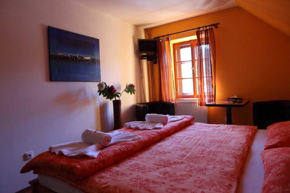 Hotel U Martina - Kocabka Рожмберк-над-Влтавой Экстерьер фото